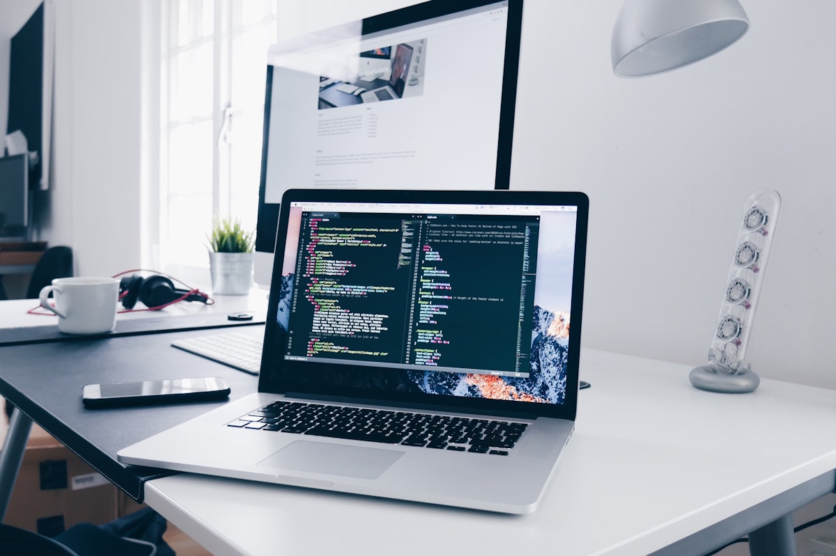 Laptop workstation for Linux and Windows installs